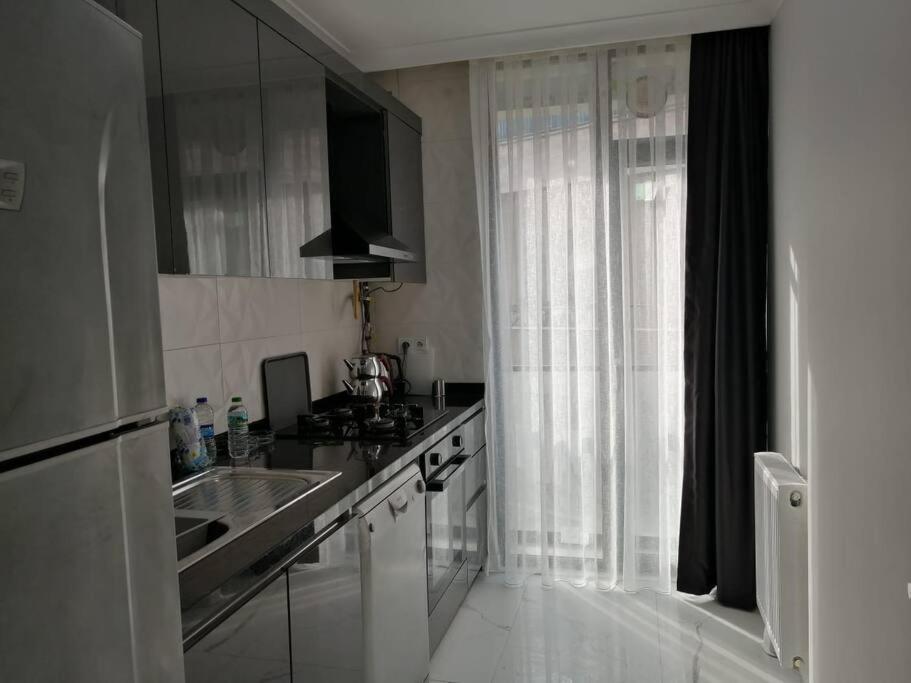 איסטמבול Sisli Apartment, 2 Bedrooms, 250 M Metro, New Modern Residence מראה חיצוני תמונה